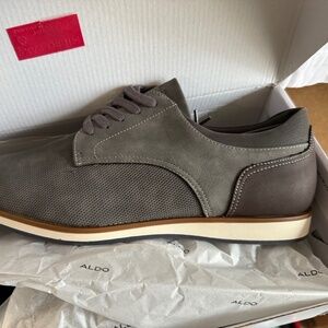 Aldo Vermillion Size 10.5 Grey w/Brown Leather NIB